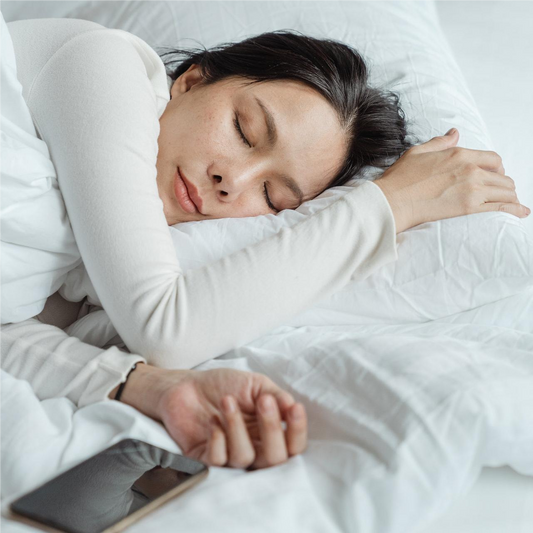 Benefits of Sleeping On a Silk Pillowcase