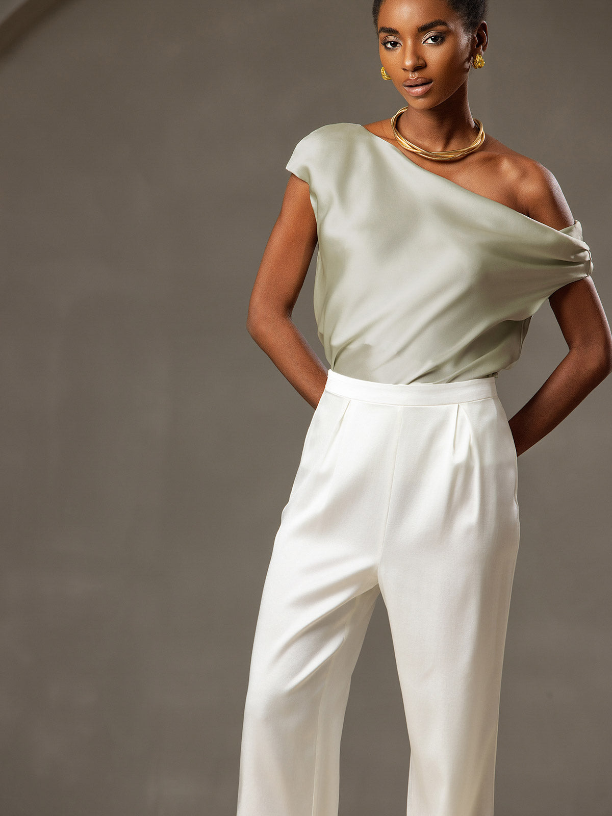 [Light Green] SilkSilky-CA 19Momme Silk One Shoulder Women's T-Shirt 004