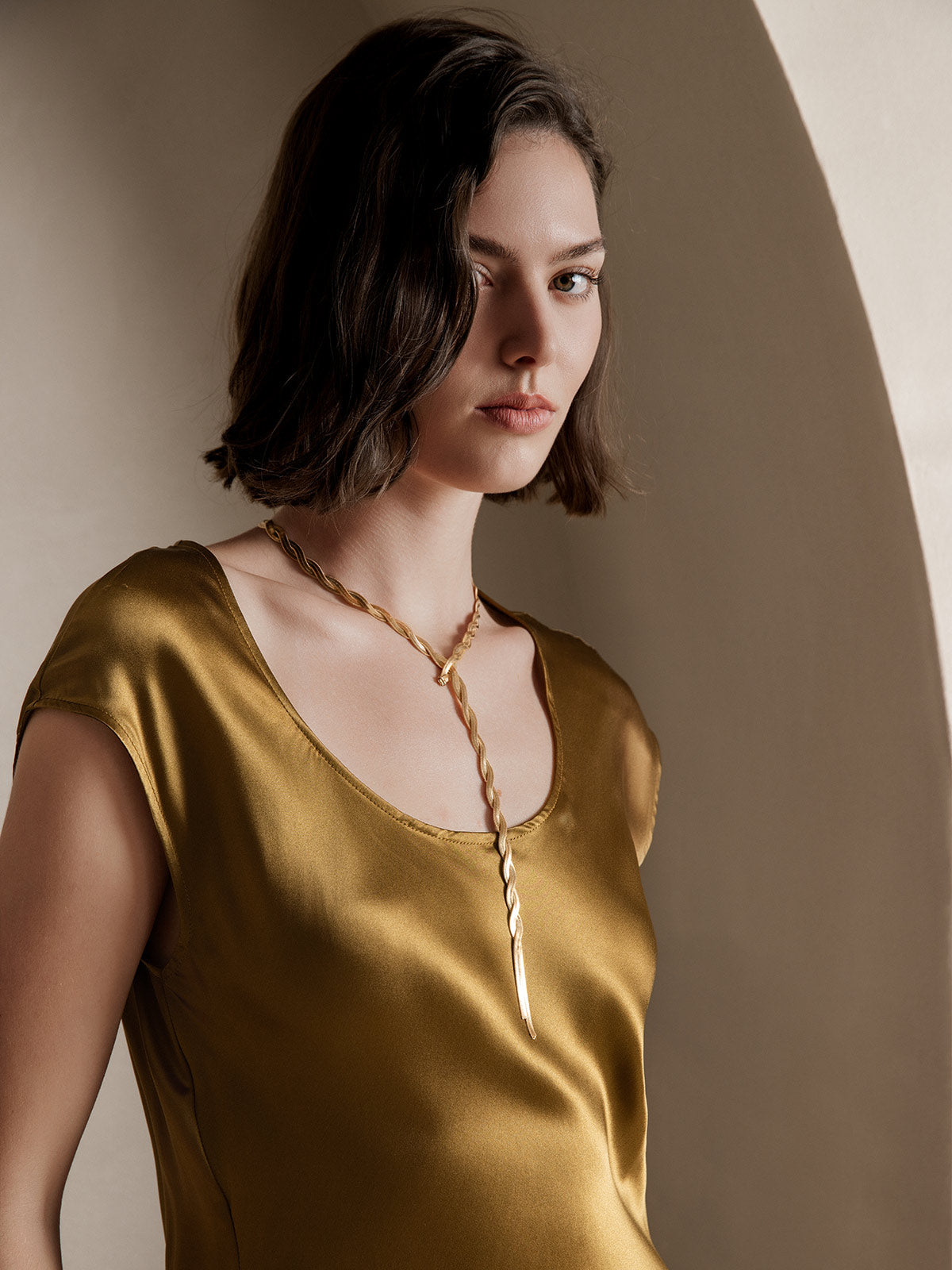 [Brown] SilkSilky-CA 19Momme Silk Round Neck Dress 002