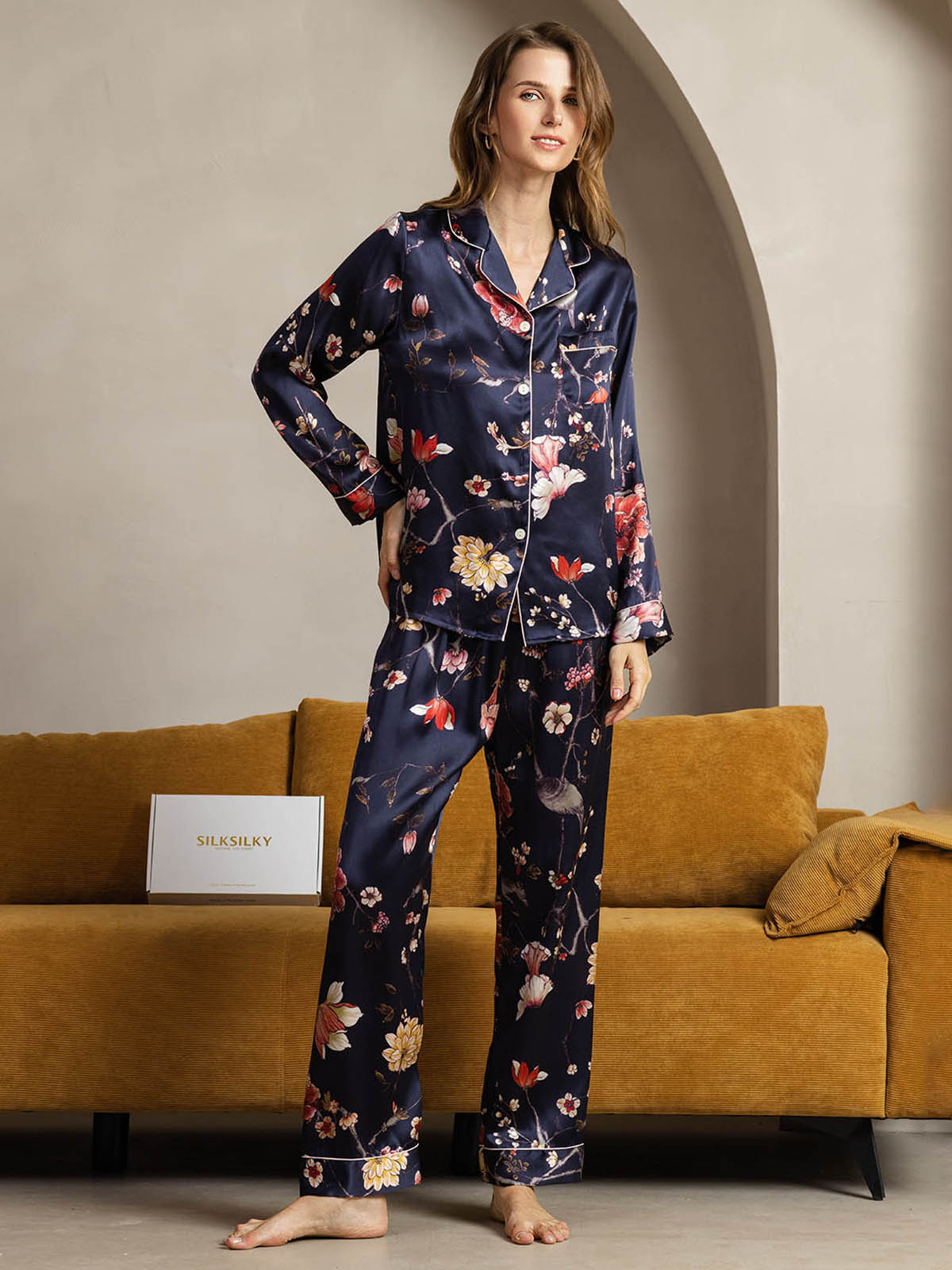 [Navy Floral] SilkSilky-CA Pure Silk Womens Pajamas 001