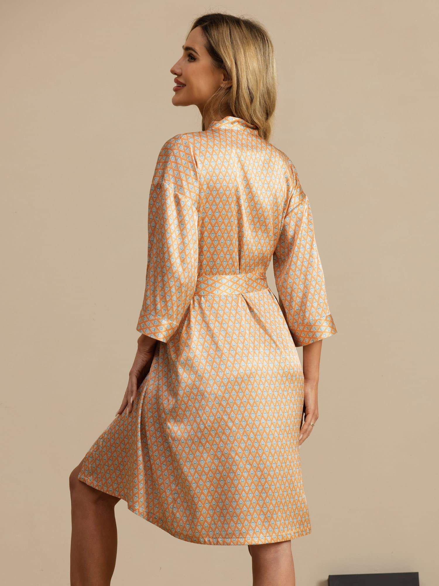 [YellowHeartGeo] SilkSilky-CA 3/4 Sleeve V Neck Women's Robe 002