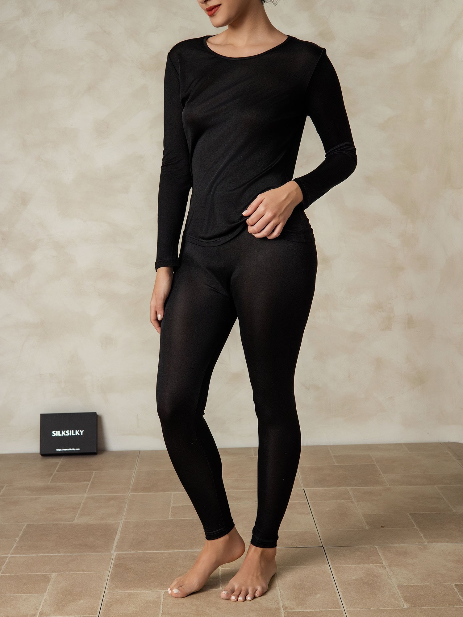[Black] SilkSilky-CA Silk Knitted Round Neck Long Johns 004