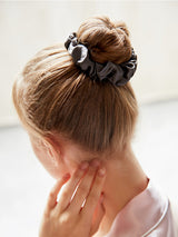 [Black] SilkSilky-CA Scrunchie 005
