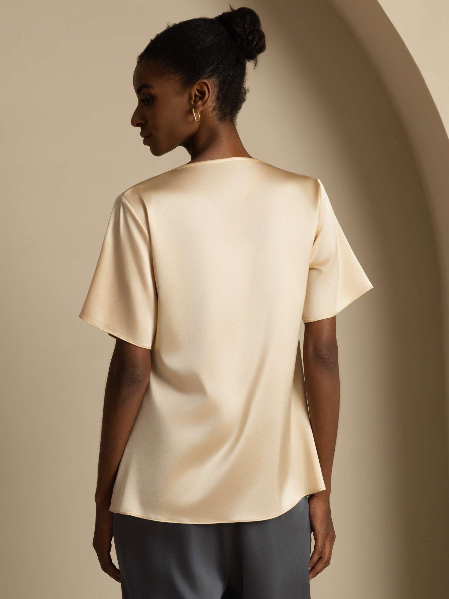 [Champagne] SilkSilky-CA 19Momme Silk Short Sleeve Cowl Neck Blouse 002