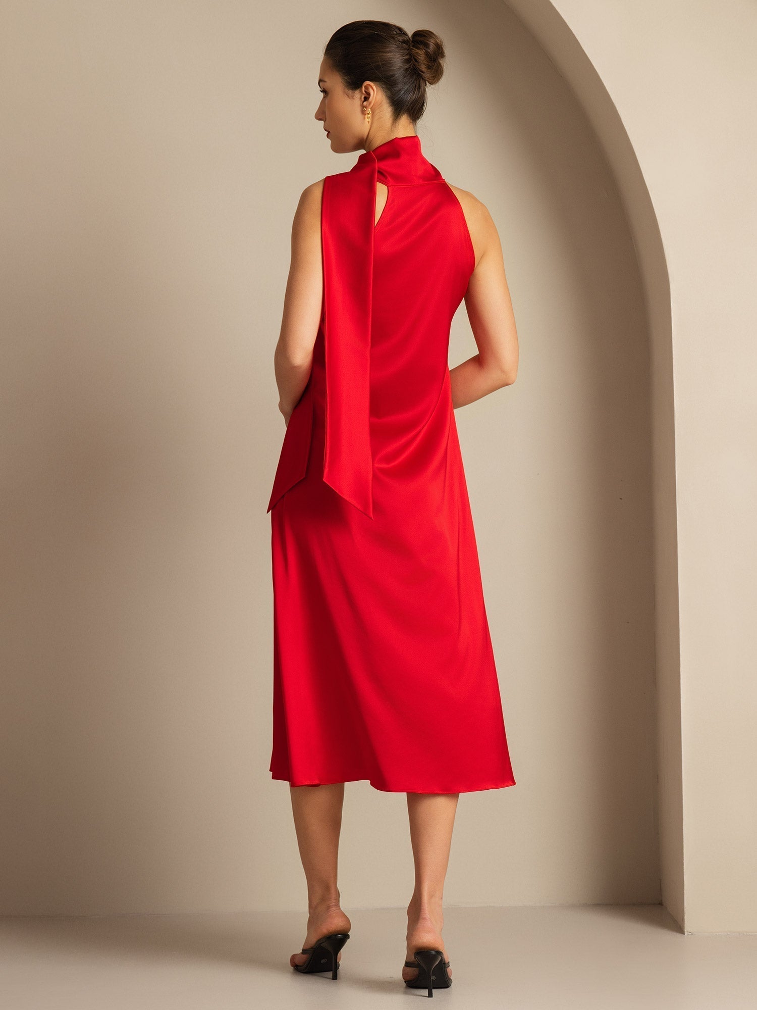 [Red] SilkSilky-CA 19Momme Silk Tie Neck Dress 002,