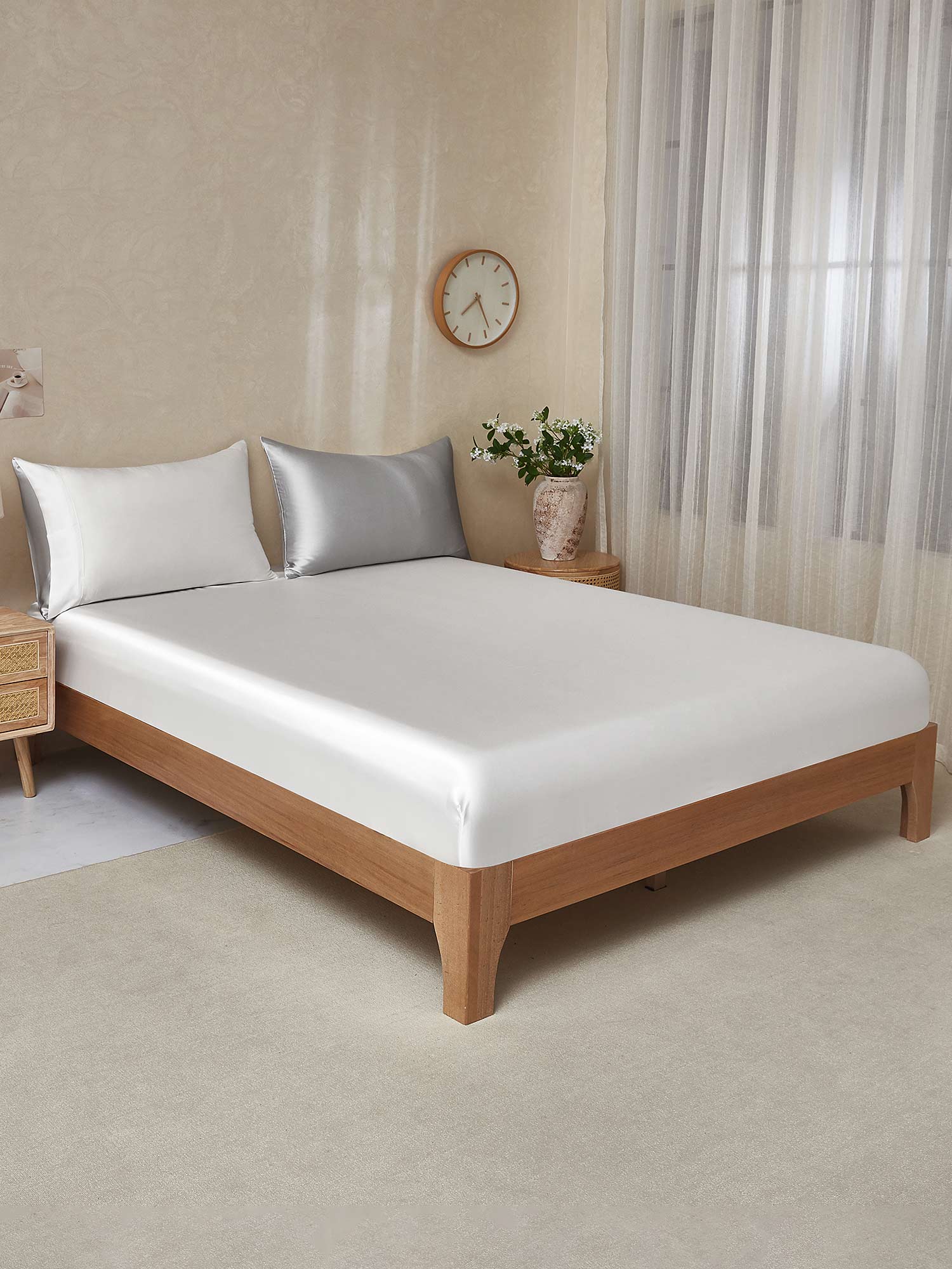 [LightGray+White] SilkSilky-CA 19Momme Bedding Set 001