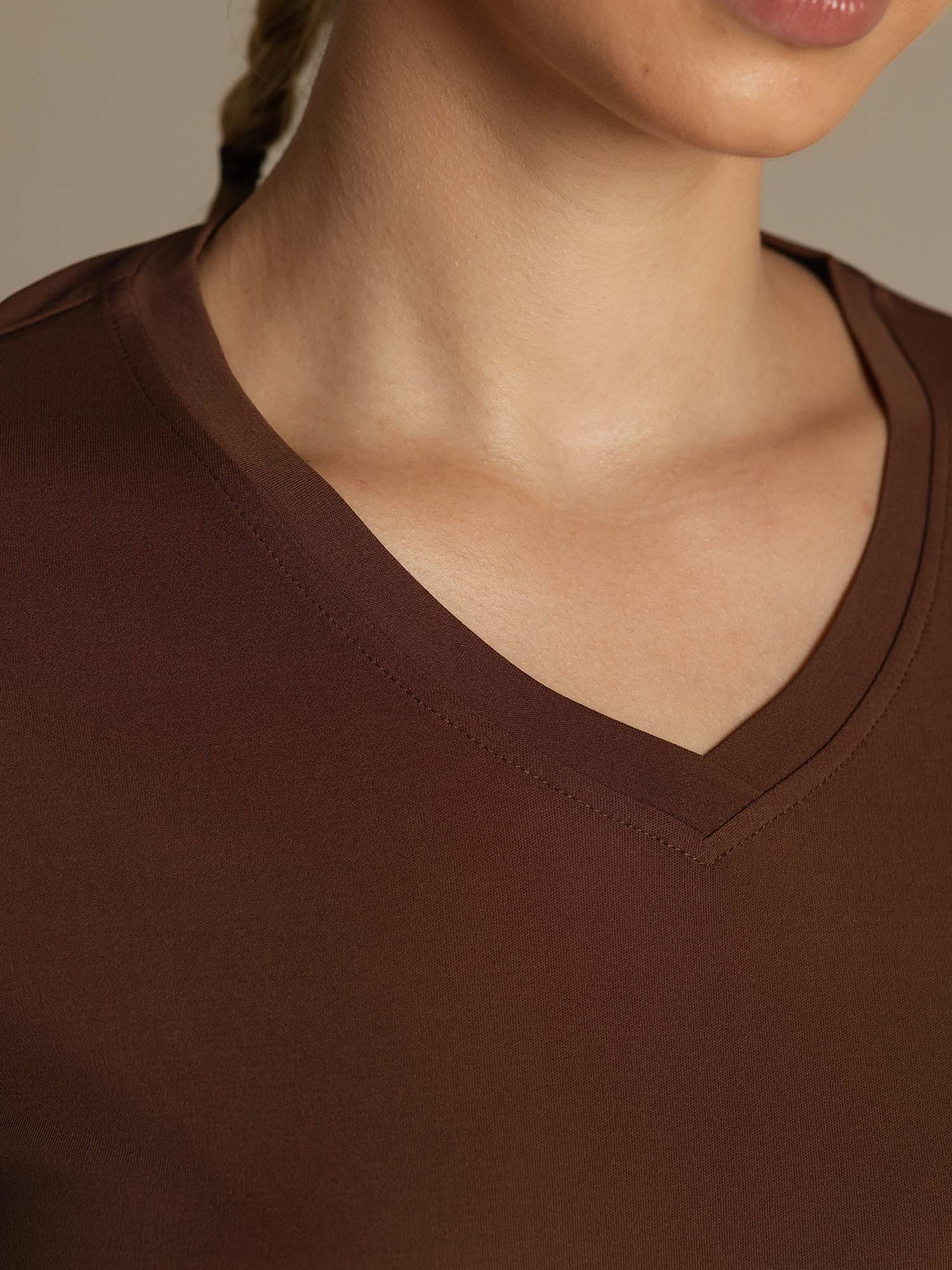 [Coffee] SilkSilky-CA 100% High-Twist Silk Jersey Short Sleeve V Neck Women's T-Shirt 005