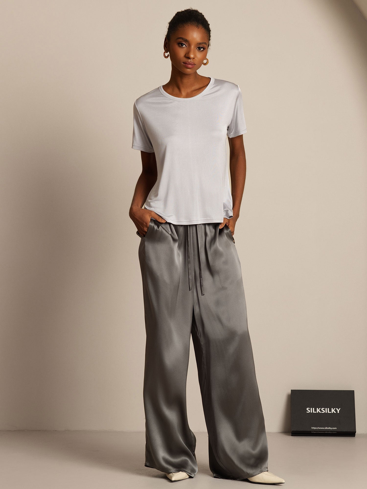 [Silver] SilkSilky-CA Silk Knitted Round Neck Women's T-Shirt 006,