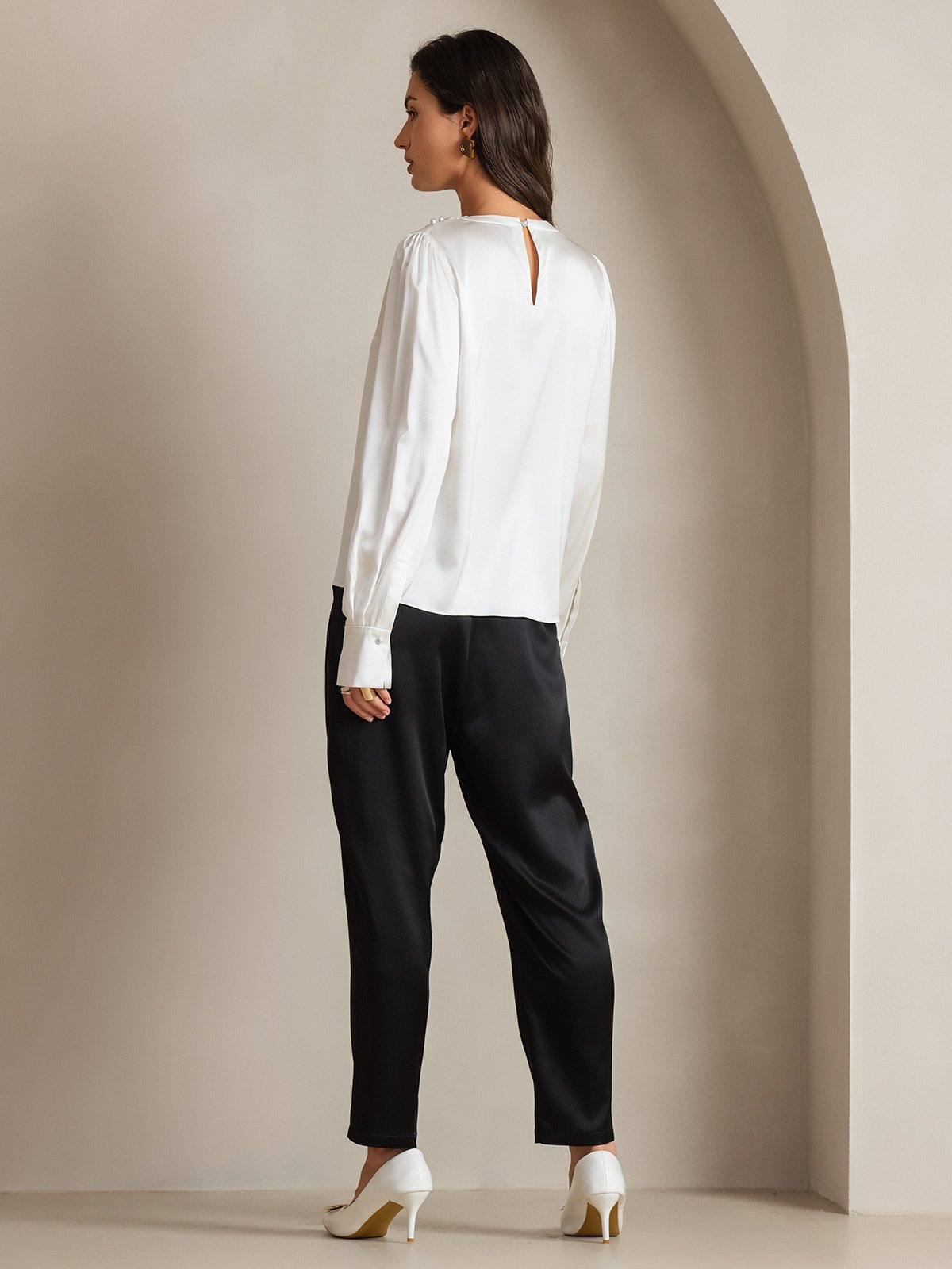 [White] SilkSilky-CA 19Momme Silk Boat Neck Women's Shirt 002