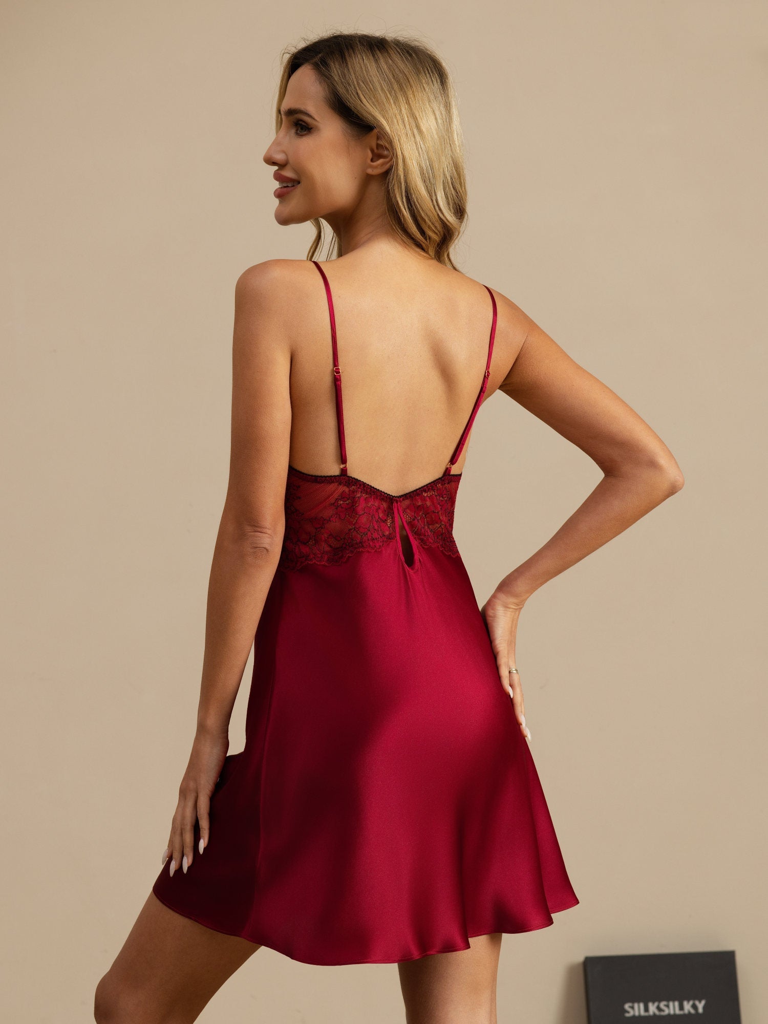 [Wine] SilkSilky-CA Spaghetti Strap V Neck Nightgown 002