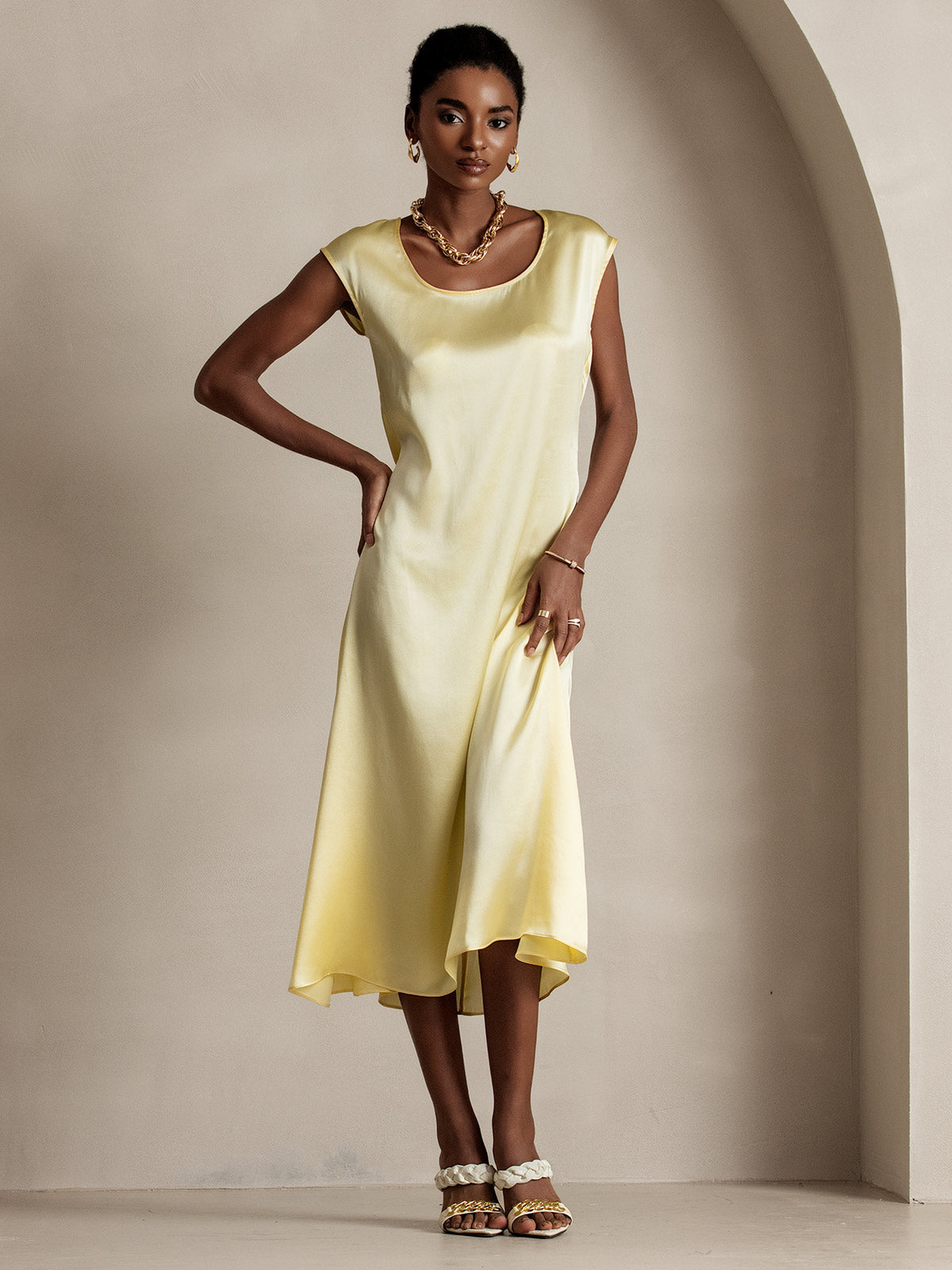 [Light Yellow] SilkSilky-CA 19Momme Silk Round Neck Dress 003