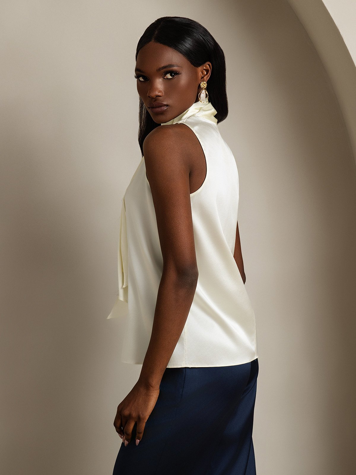 [Ivory] SilkSilky-CA 19Momme Stretch Silk Charmeuse Sleeveless High Neck Blouse 002