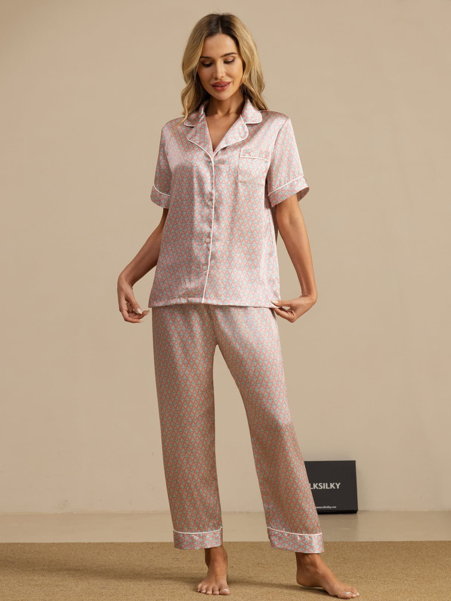 [Pink Heart Geo] SilkSilky-CA Short Sleeve Notch Collar Women's Pajamas 005