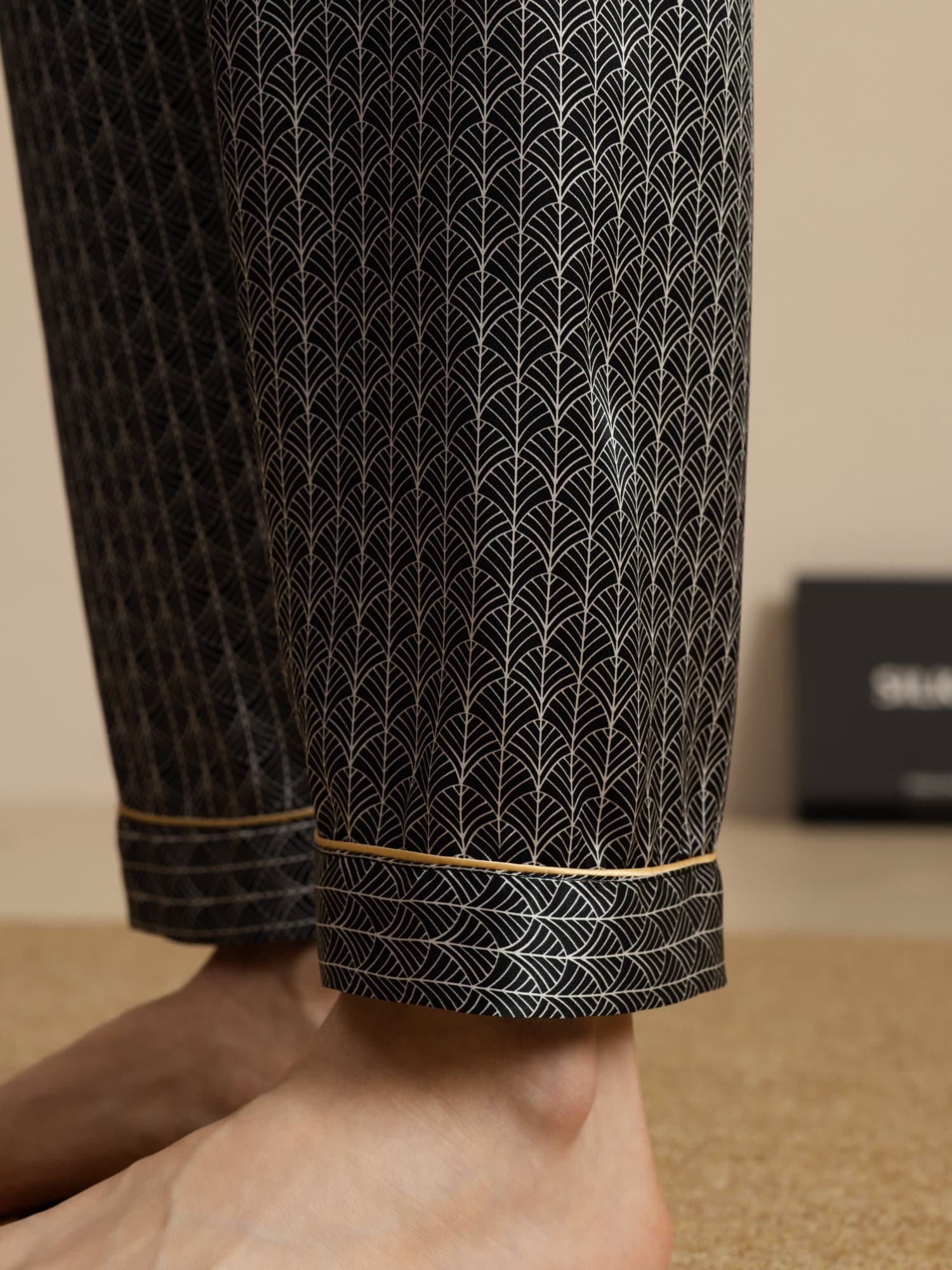 [Black Ginkgo] SilkSilky-CA Mens Sleep Bottoms 004