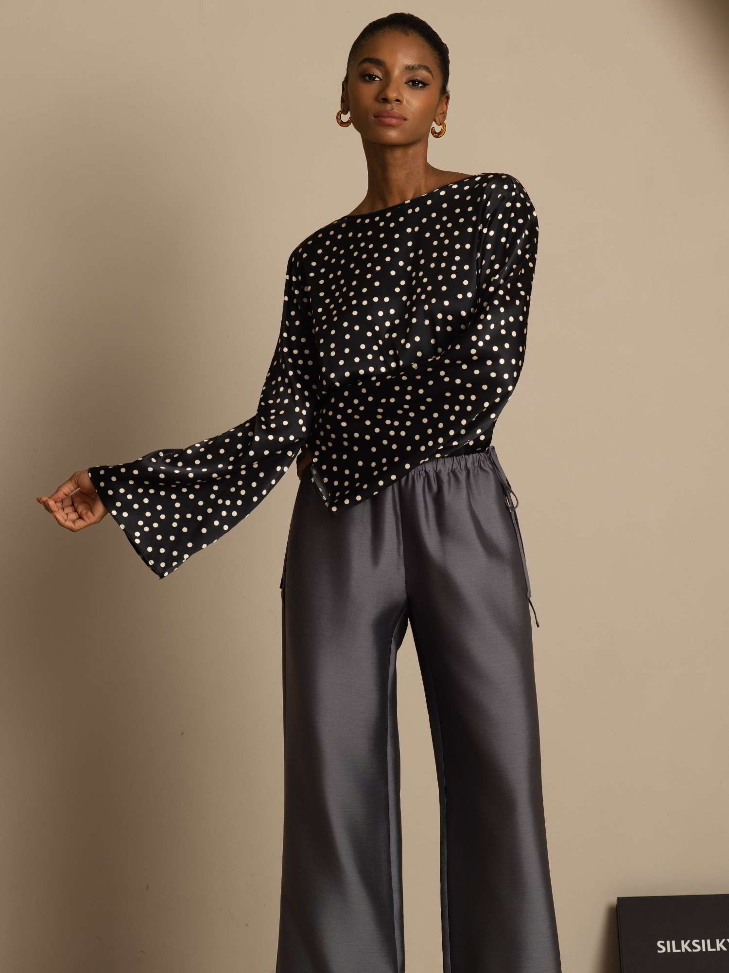 [Polka Dot] SilkSilky-CA 19Momme Silk Bell Sleeve Round Neck Blouse 009