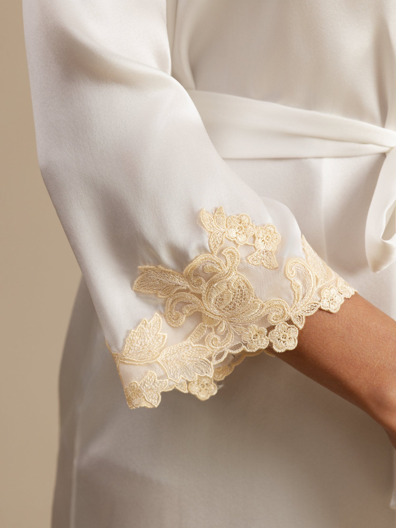 [White] SilkSilky-CA Pure Silk 3/4 Sleeve Women's Robe 006
