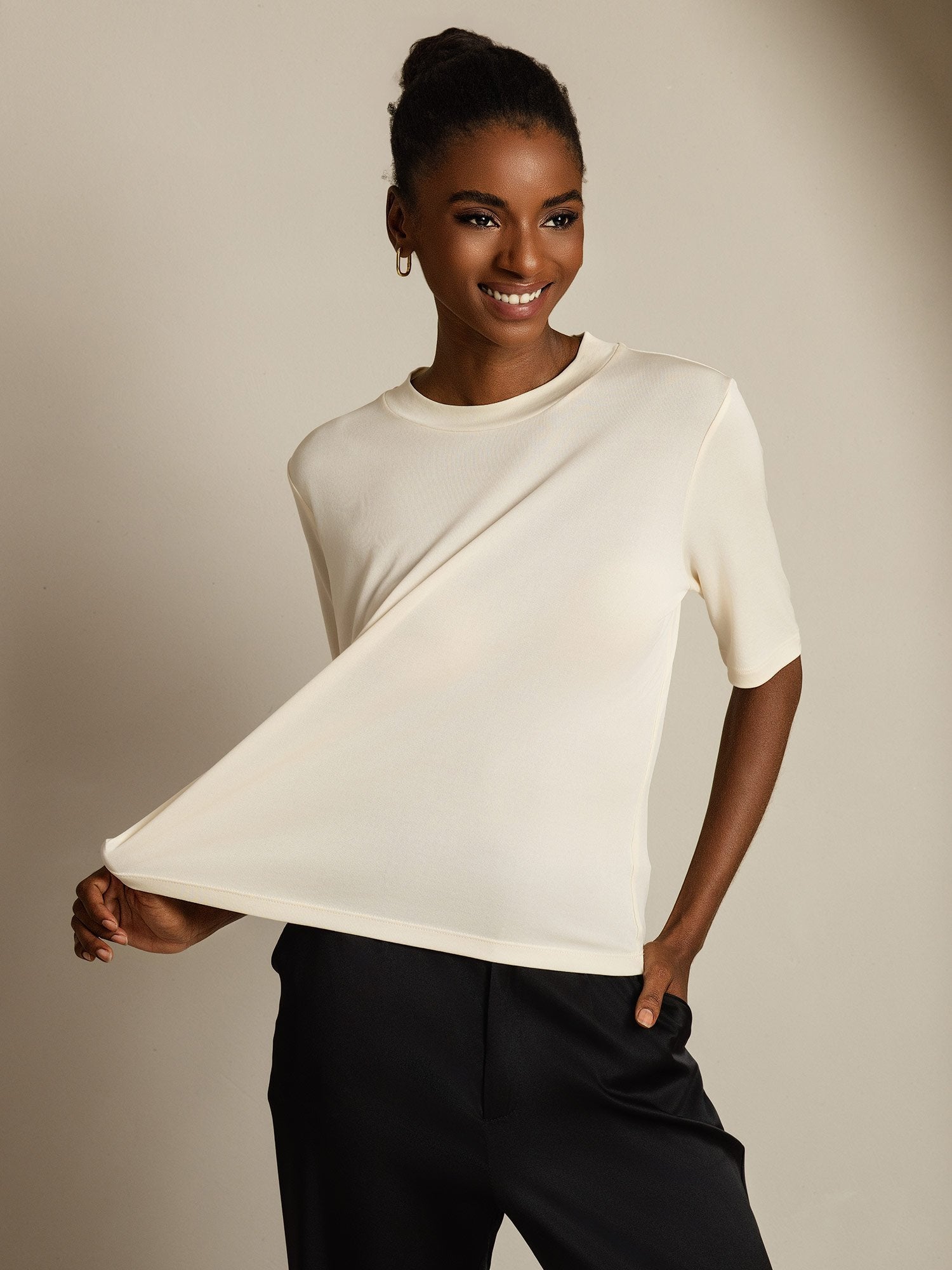 [Beige] SilkSilky-CA Pure Silk Round Neck Women's T-Shirt 001