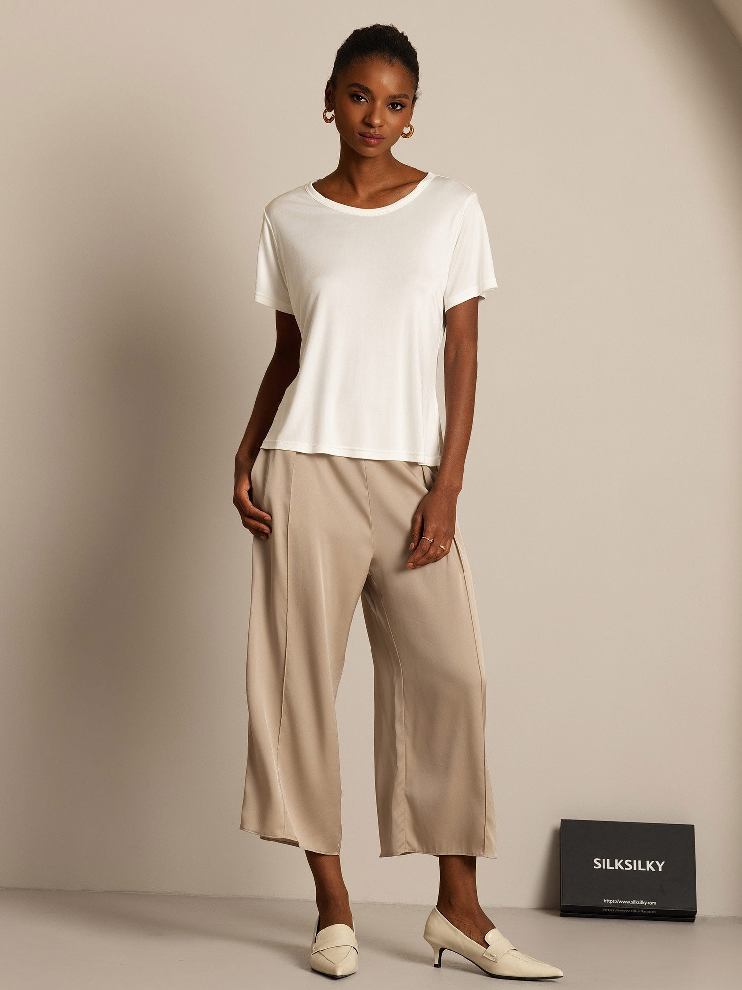 [White] SilkSilky-CA Silk Knitted Round Neck Women's T-Shirt 006