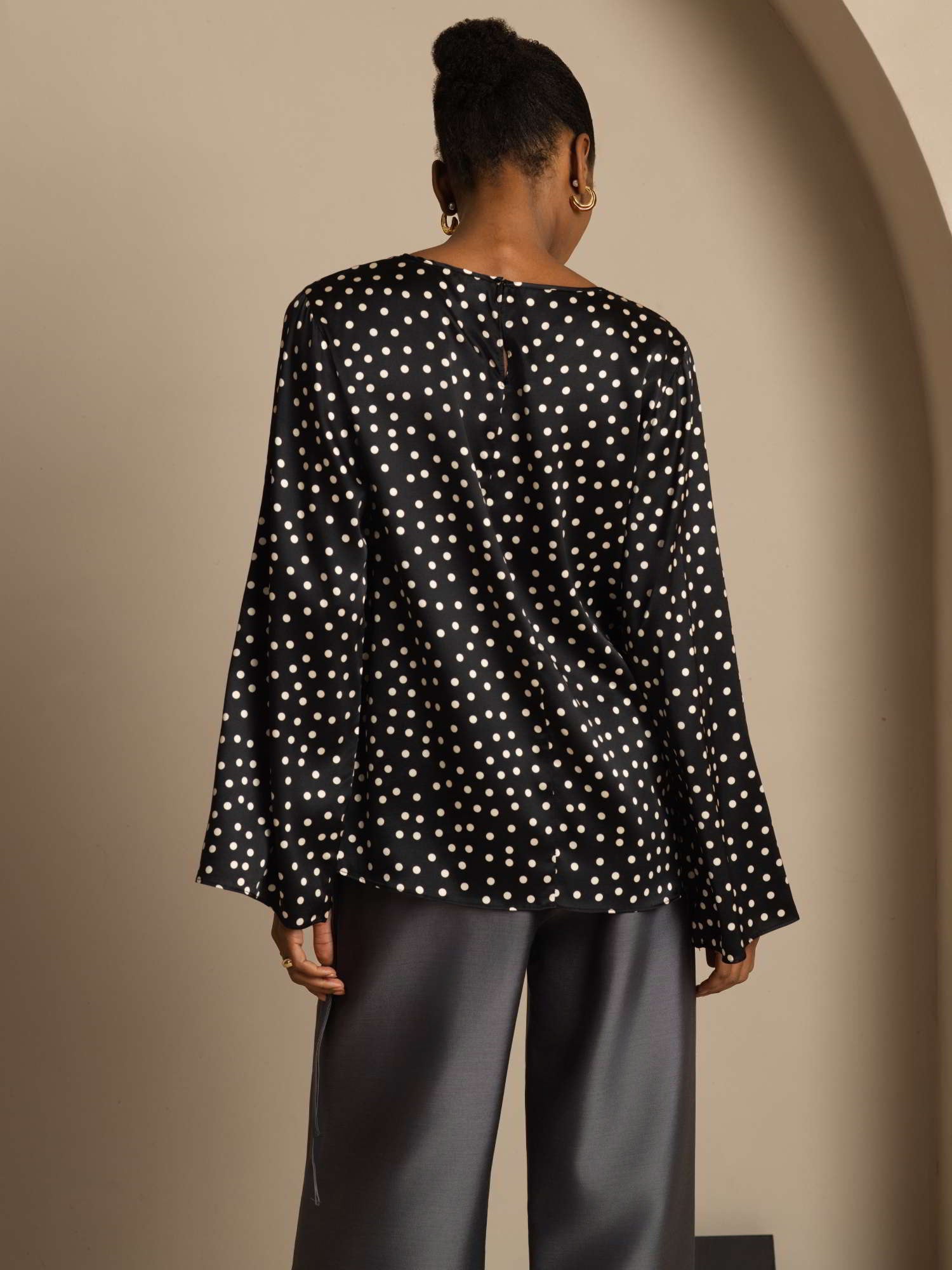 [Polka Dot] SilkSilky-CA 19Momme Silk Bell Sleeve Round Neck Blouse 002