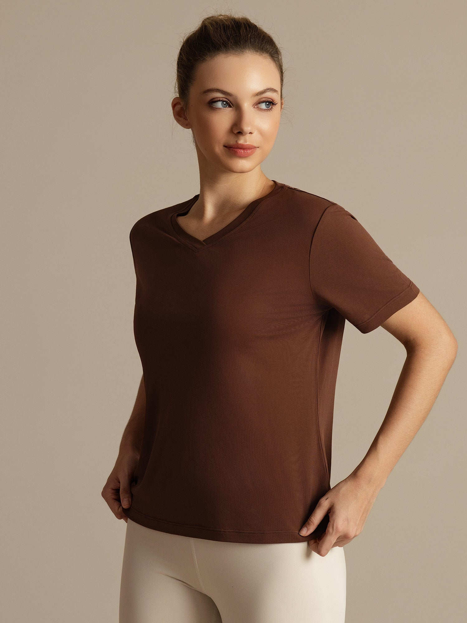 [Coffee] SilkSilky-CA 100% High-Twist Silk Jersey Short Sleeve V Neck Women's T-Shirt 002
