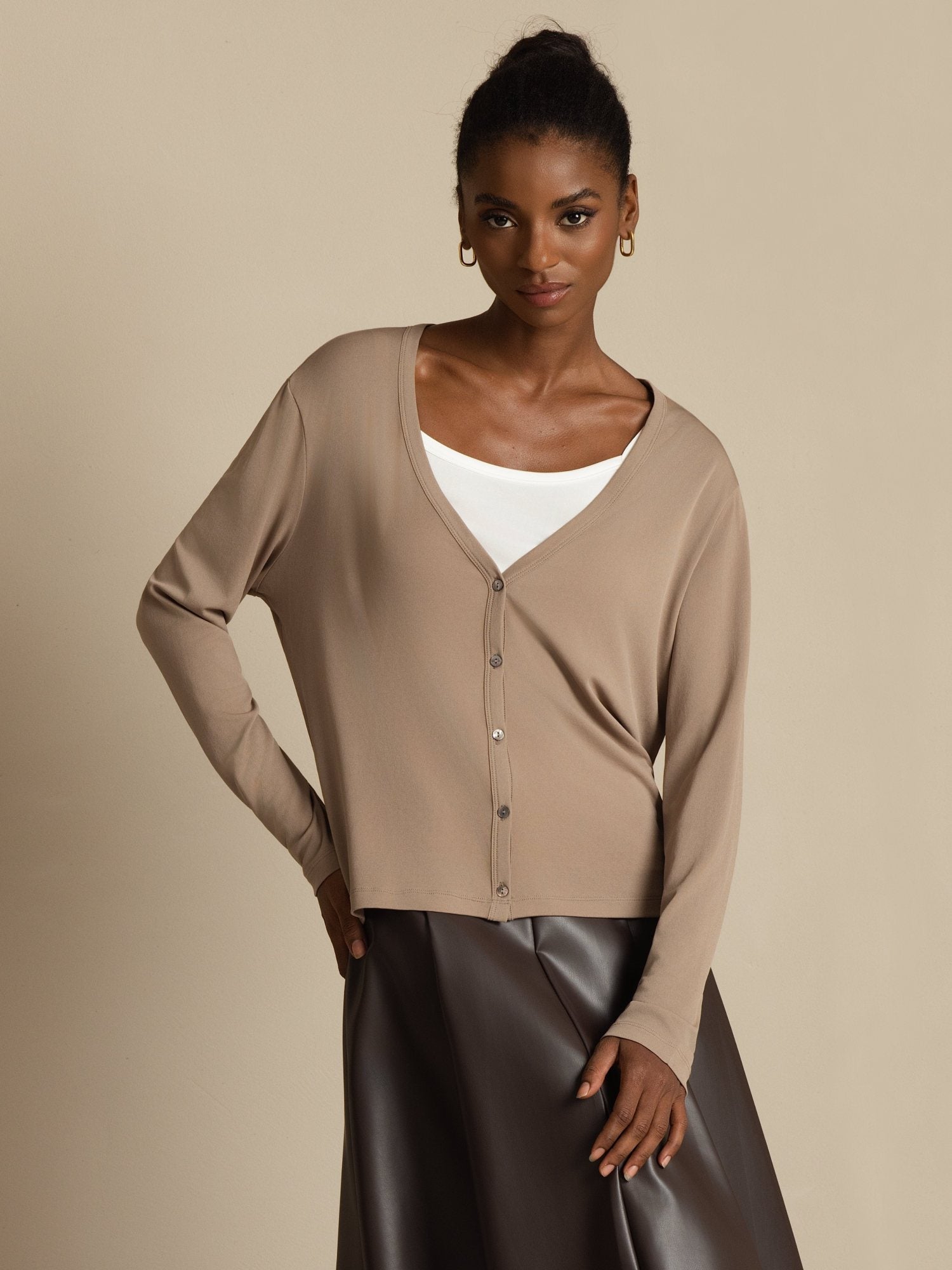 [Tan] SilkSilky-CA 19Momme 100% High-Twist Silk Jersey Long Sleeve V Neck Women's Cardigan 001