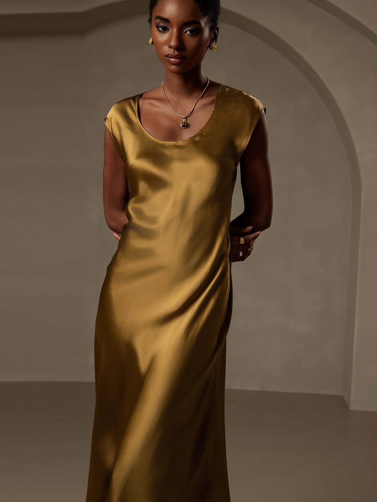 [Brown] SilkSilky-CA 19Momme Silk Cap Sleeve Round Neck Dress 003