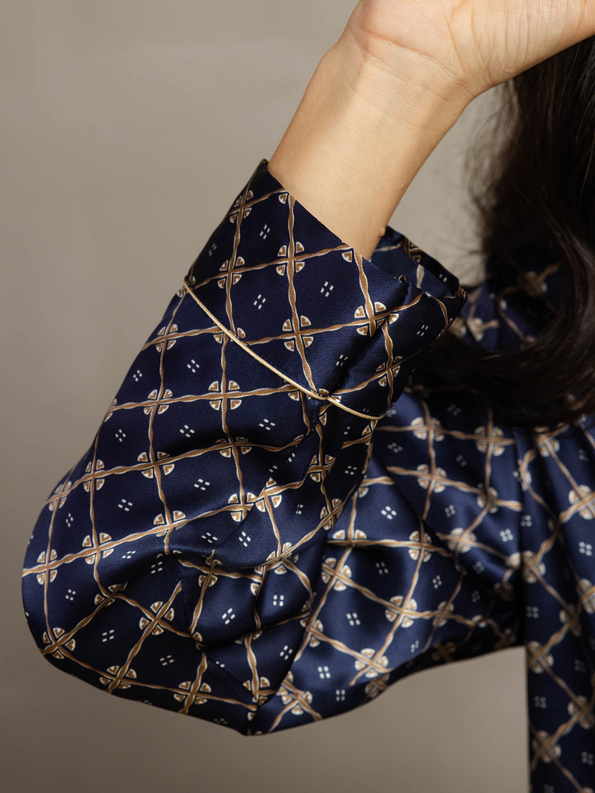 [Navy Chain] SilkSilky-CA Pure Silk Womens Pajamas 007