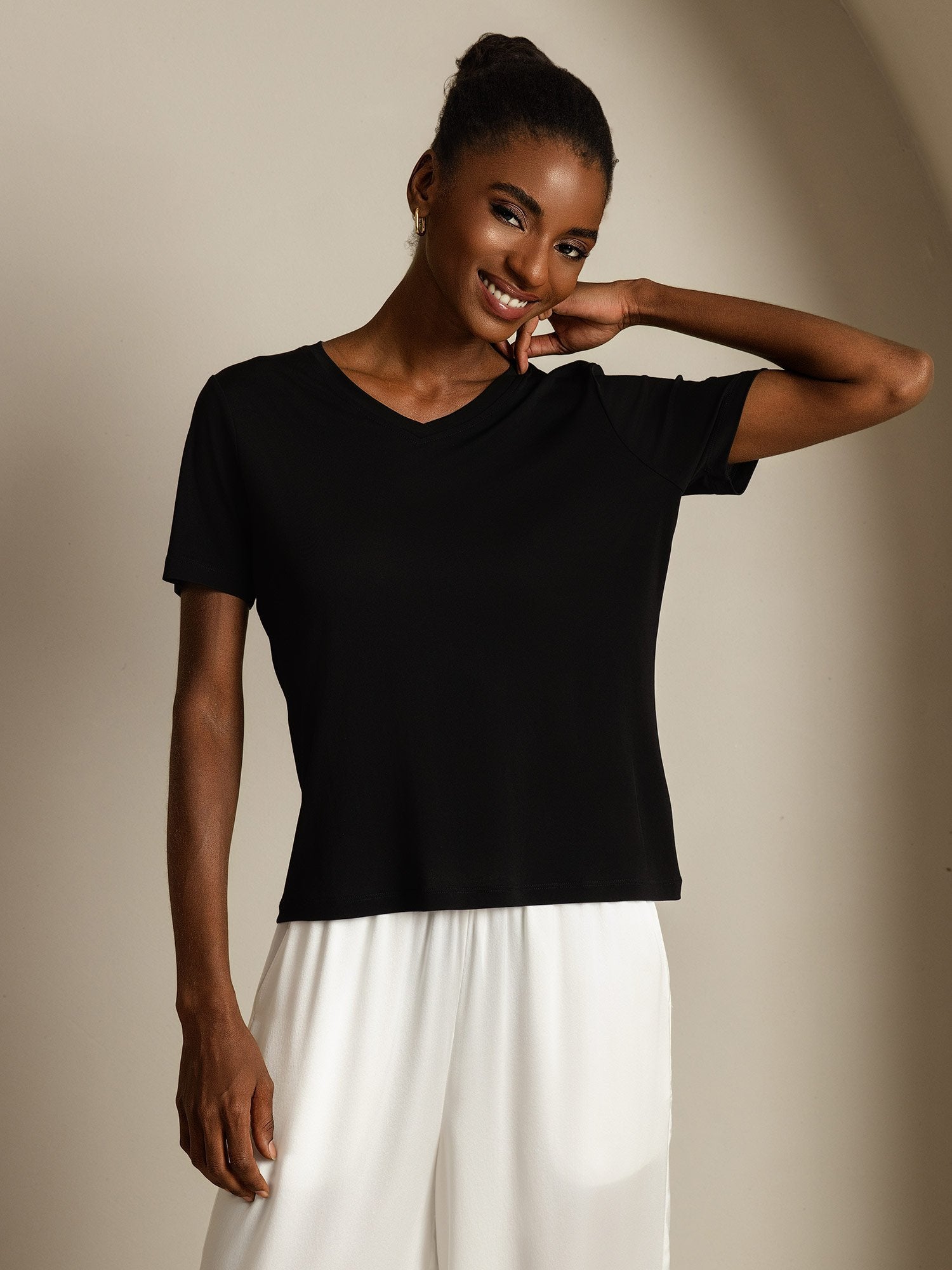 [Black] SilkSilky-CA Pure Silk V Neck Women's T-Shirt 007