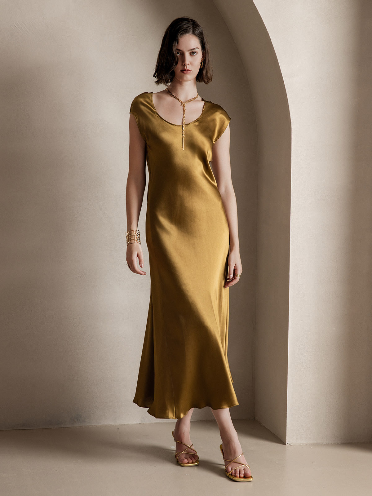 [Brown] SilkSilky-CA 19Momme Silk Round Neck Dress 005
