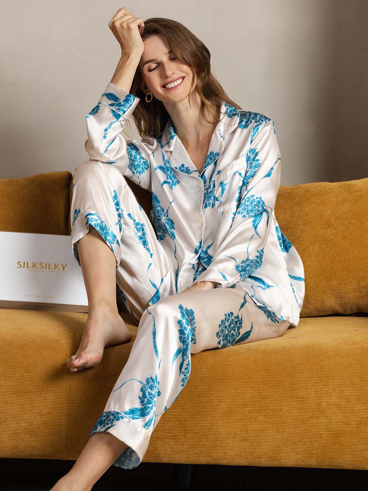 [Blue Floral] SilkSilky-CA Pure Silk Womens Pajamas 004