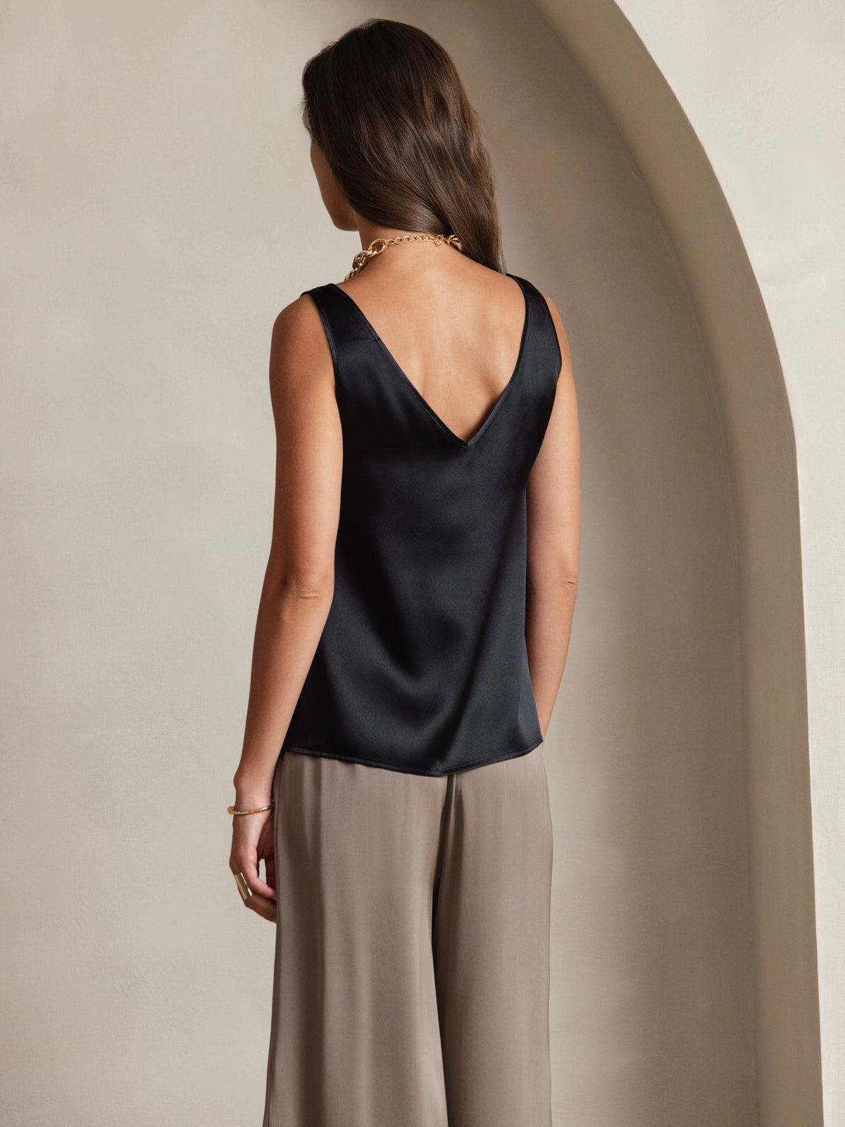 [Black] SilkSilky-CA 19Momme Silk V Neck Camisole 004