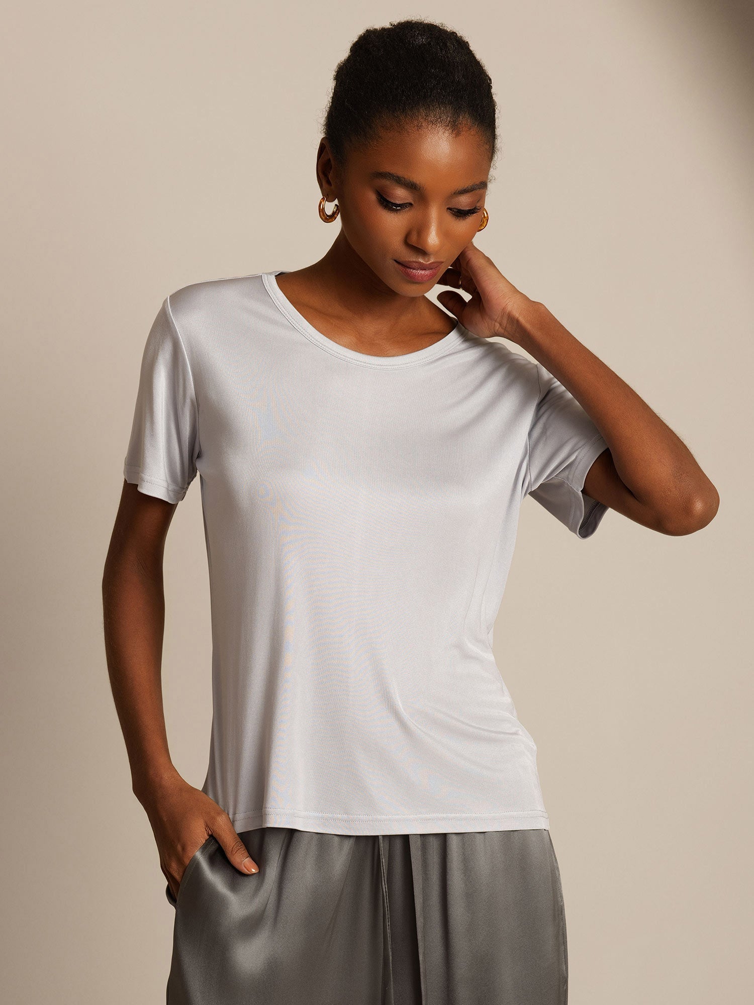 [Silver] SilkSilky-CA Silk Knitted Round Neck Women's T-Shirt 007,