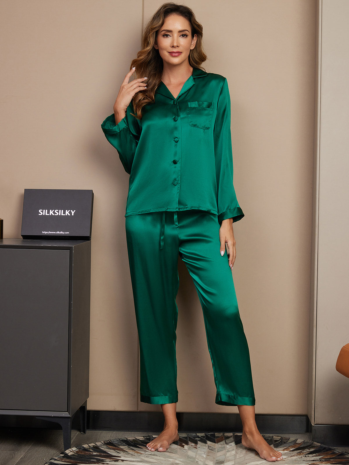 SilkSilky CA Pure Silk Long Sleeve Lapel Women's Pajamas Green 001