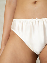 [White] SilkSilky-CA Panty 005