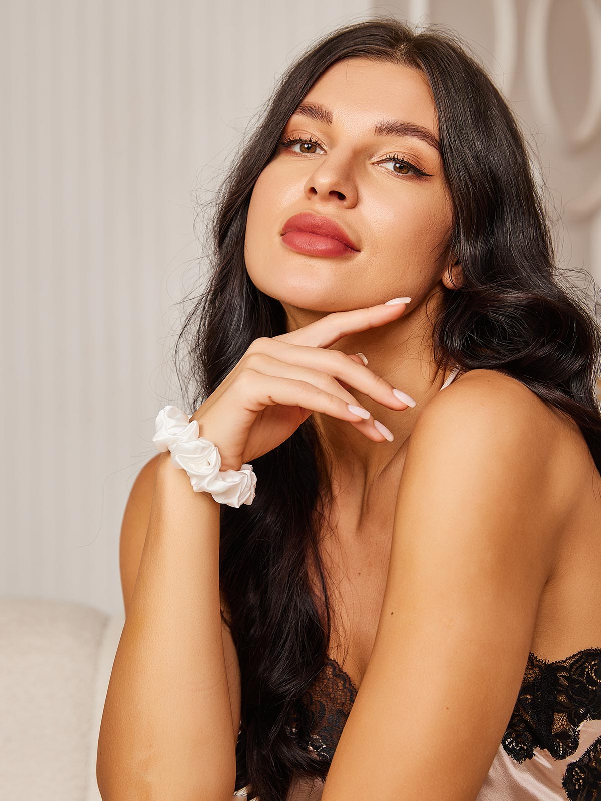 [White] SilkSilky-CA Pure Silk Scrunchie 003,