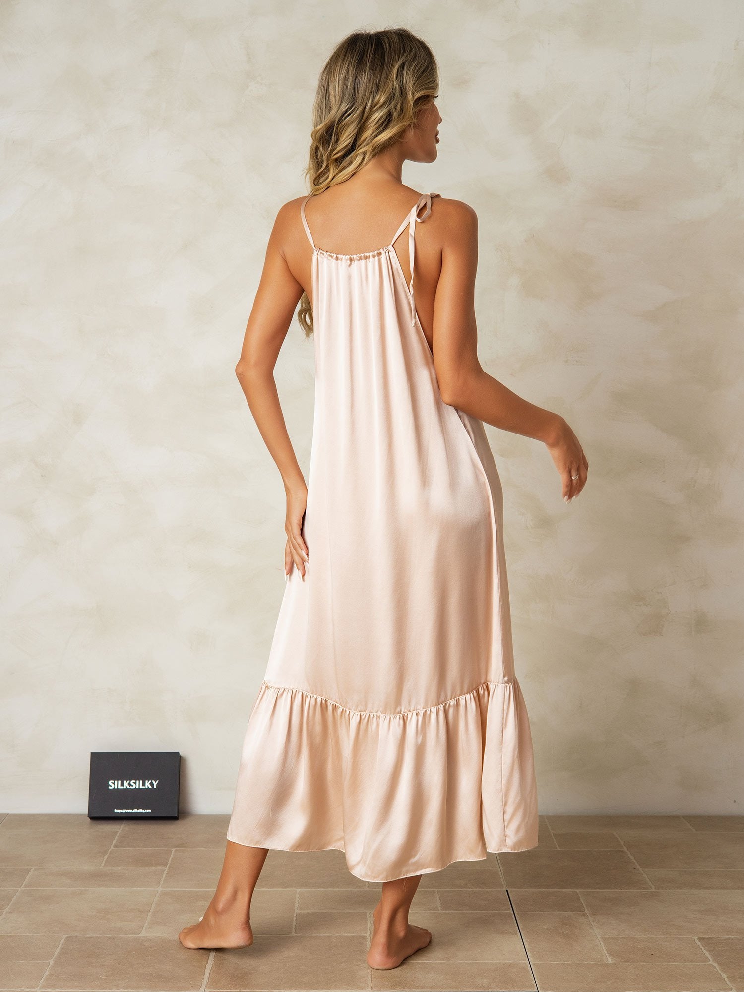 [Tan] SilkSilky-CA Pure Silk Keyhole Neck Nightgown 002