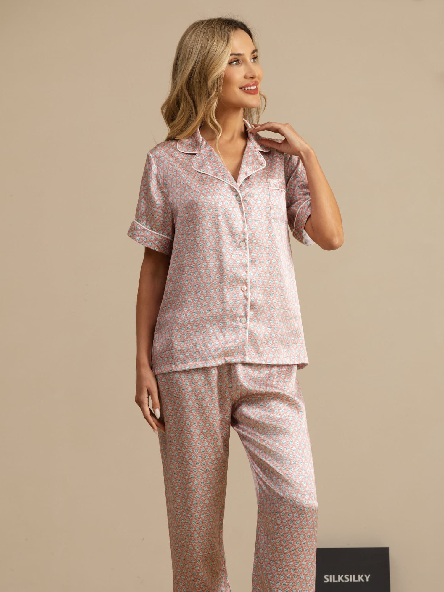 [Pink Heart Geo] SilkSilky-CA Short Sleeve Notch Collar Women's Pajamas 003