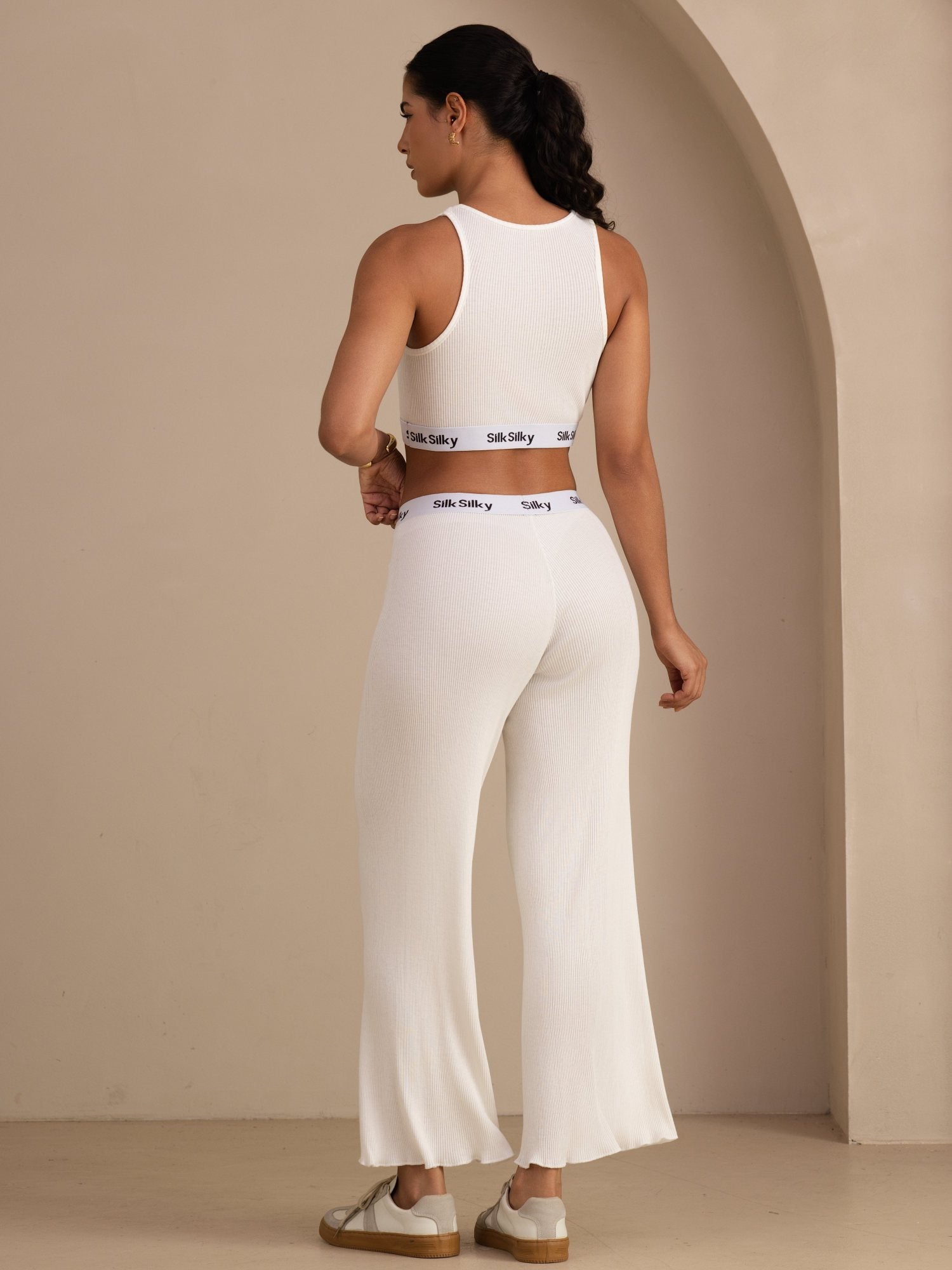[White] SilkSilky-CA Sleeveless Crew Neck Women's Outfit Sets 002