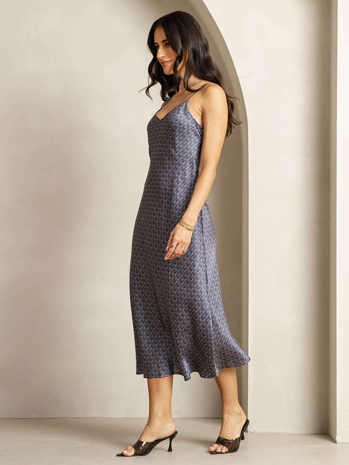 [Navy Ginkgo] SilkSilky-CA 19Momme Silk V Neck Dress 003