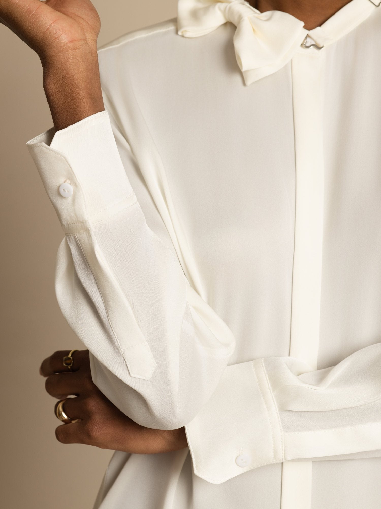 [White] SilkSilky-CA 19Momme Stretch Silk Double Georgette Long Sleeve Collar Blouse 005