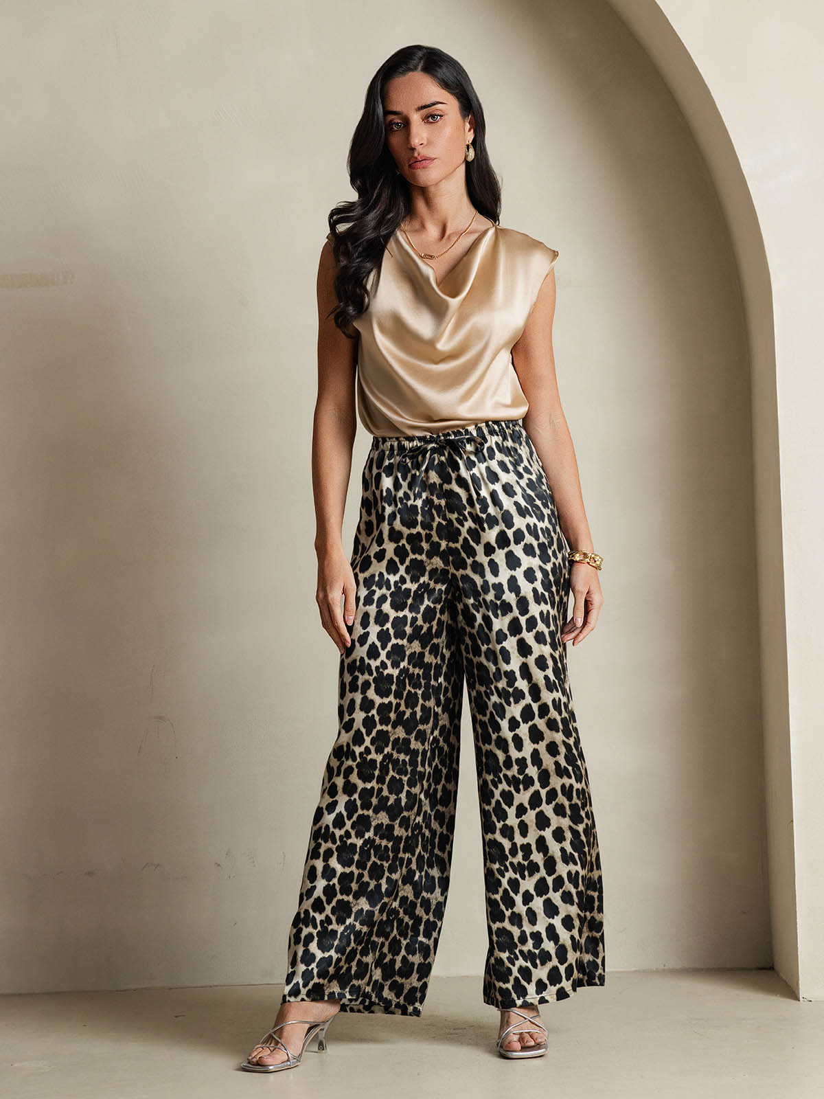 [Champagne] SilkSilky-CA 19Momme Silk Cowl Neck Women's T-Shirt 008