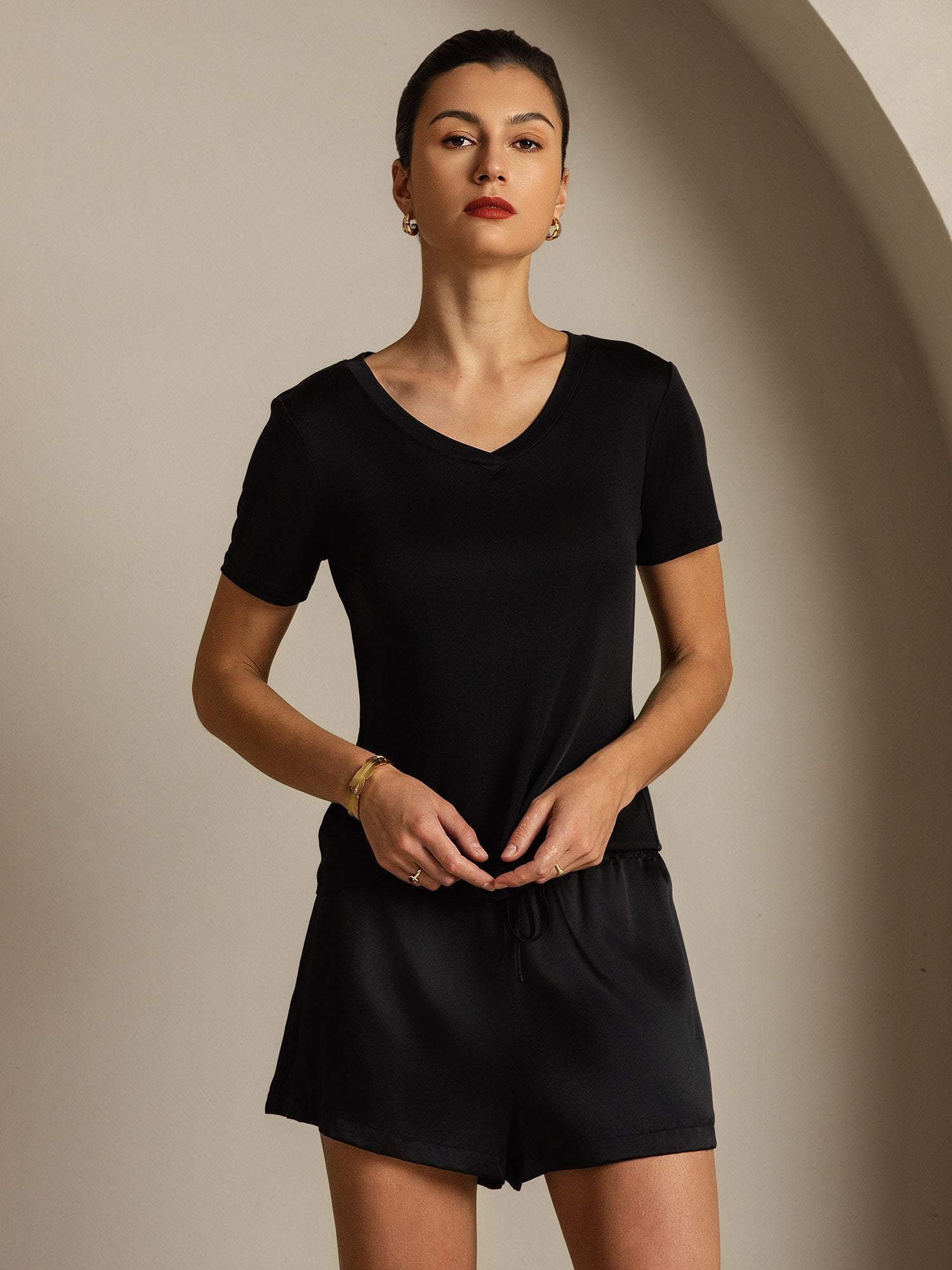 [Black] SilkSilky-CA Pure Silk V Neck Women's T-Shirt 006