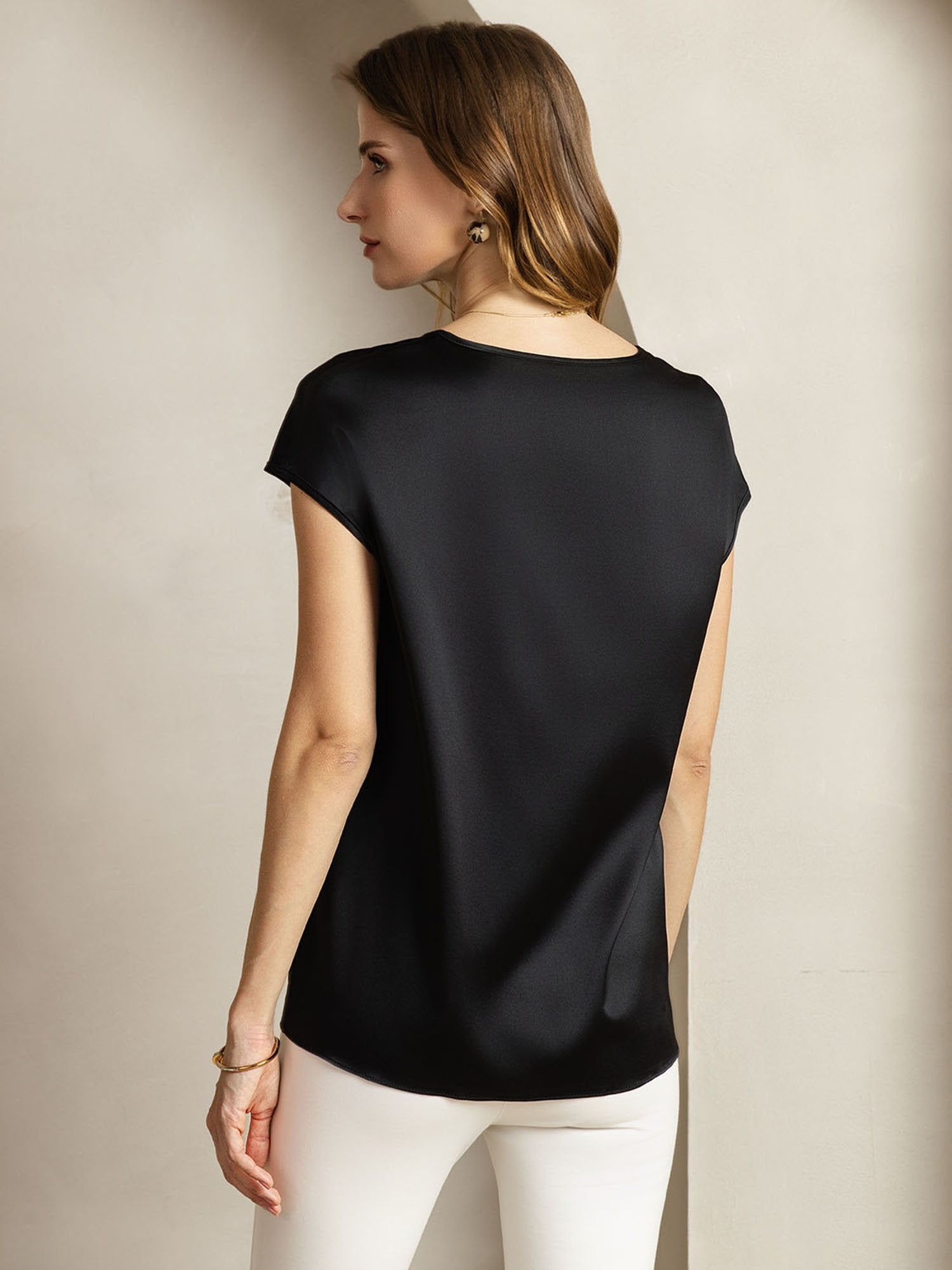 [Black] SilkSilky-CA 19Momme Silk Halter Neck Women's T-Shirt 002