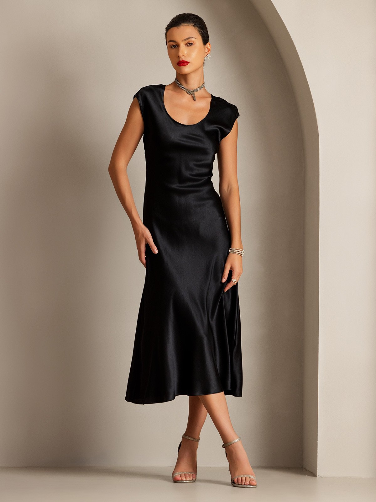 [Black] SilkSilky-CA 19Momme Silk Cap Sleeve Round Neck Dress 005