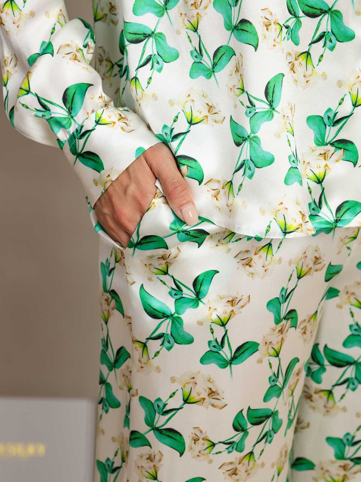 [Green Floral] SilkSilky-CA 19Momme Silk Lapel Collar Women''s Outfit Sets 006