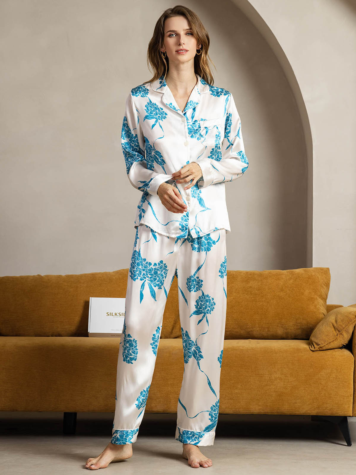 [Blue Floral] SilkSilky-CA Pure Silk Womens Pajamas 004