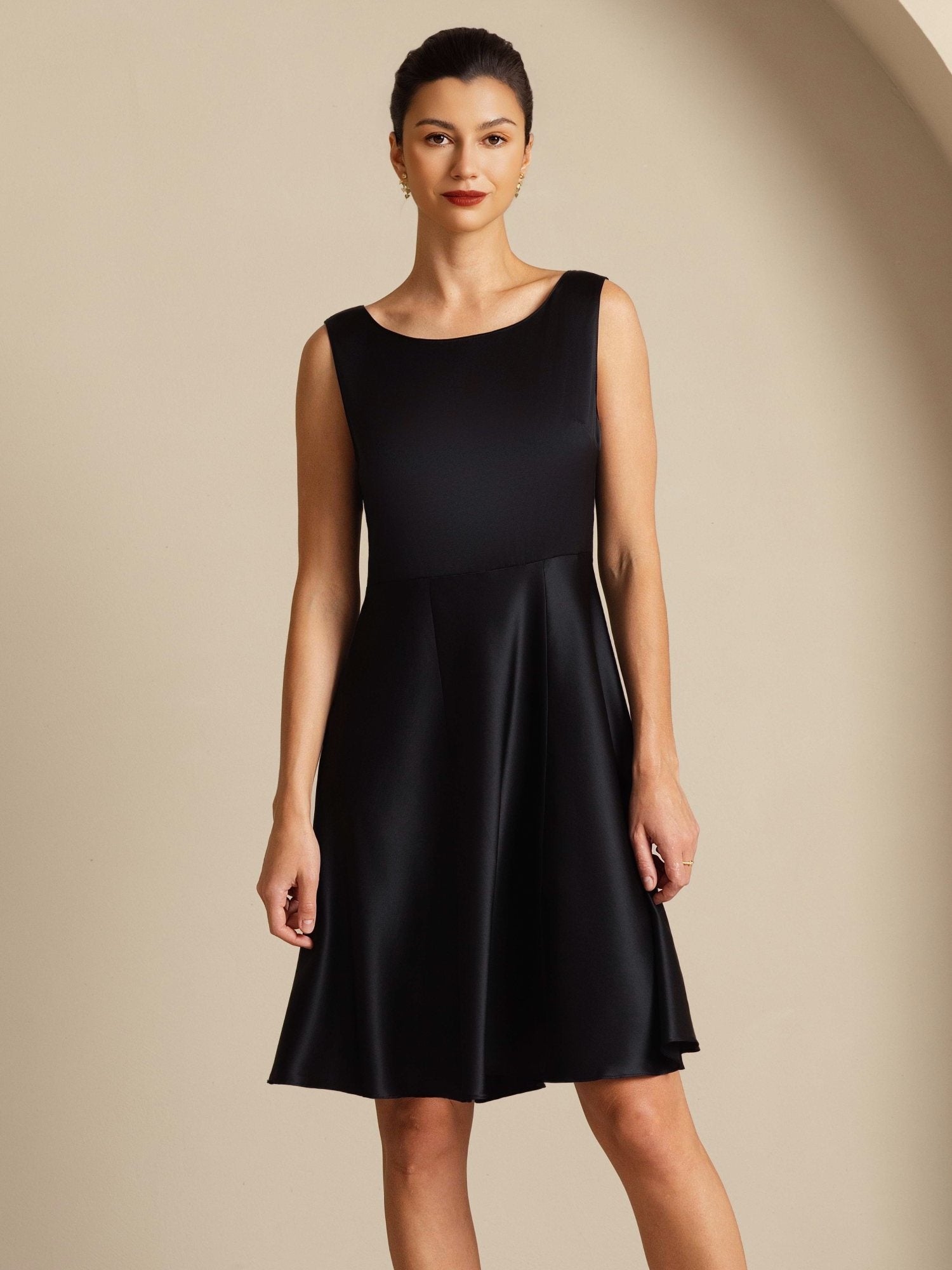 [Black] SilkSilky-CA 19Momme Silk Sleeveless Round Neck Dress 007