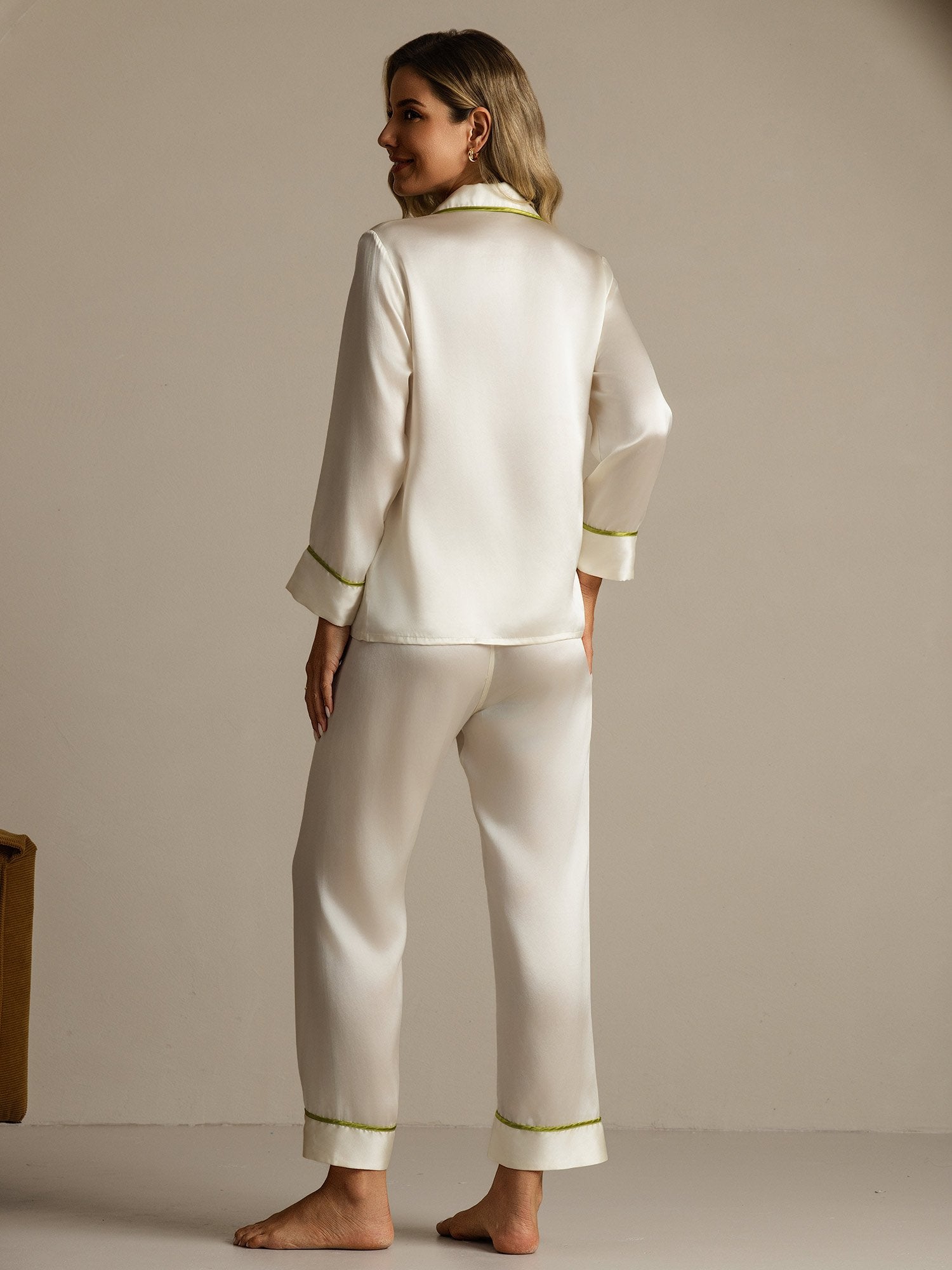 [White] SilkSilky-CA Pure Silk Lapel Collar Women's Pajamas 002