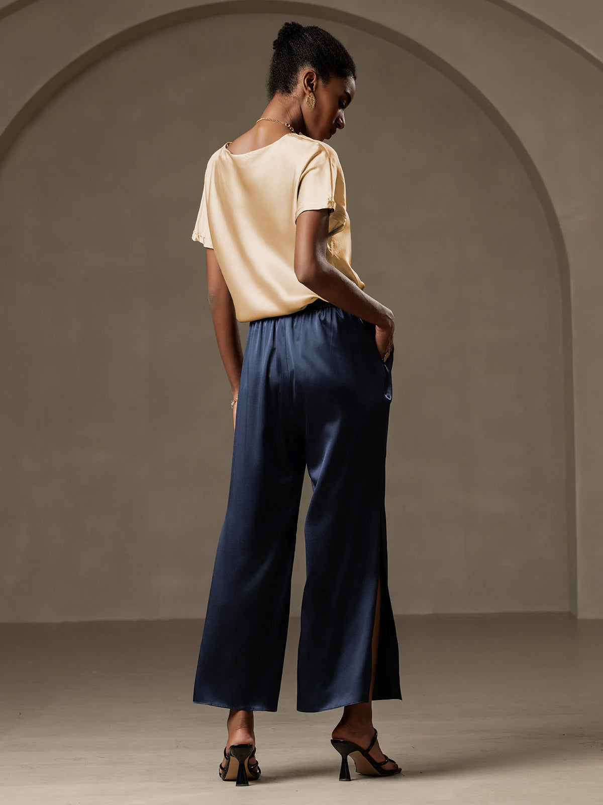 [Champagne] SilkSilky-CA 19Momme Silk Round Neck Women's T-Shirt 006