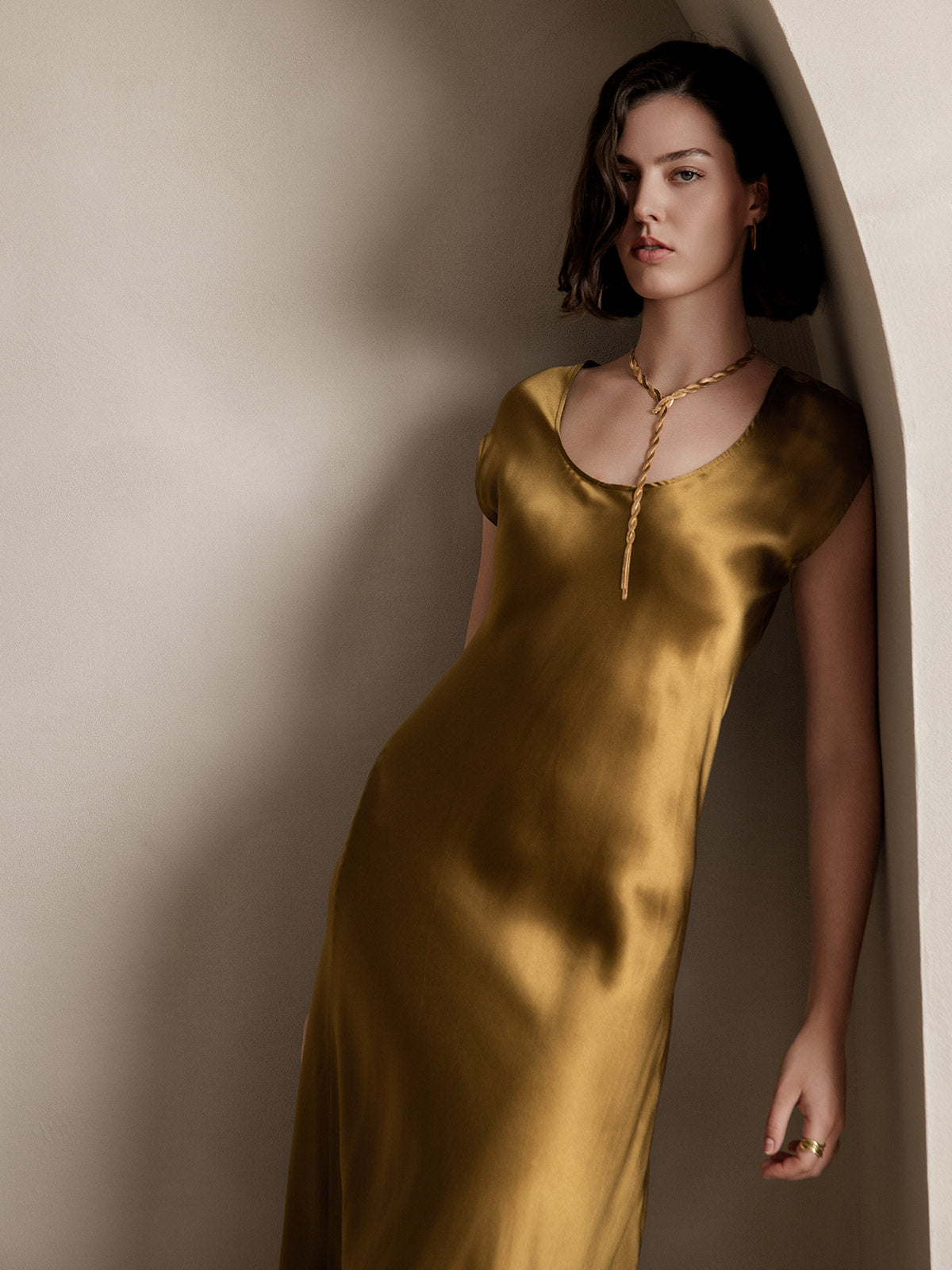 [Brown] SilkSilky-CA 19Momme Silk Round Neck Dress 004